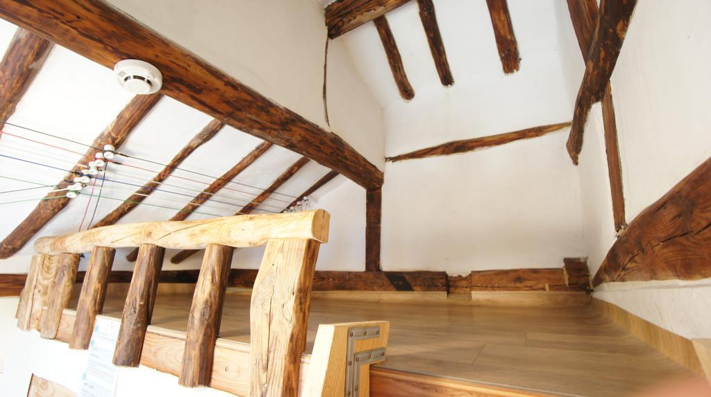 1928 Suimmaru Hanok Guesthouse Jeonju Rum bild