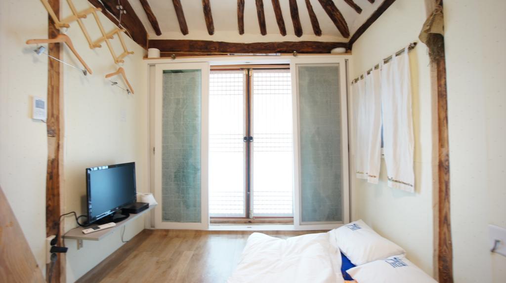 1928 Suimmaru Hanok Guesthouse Jeonju Rum bild
