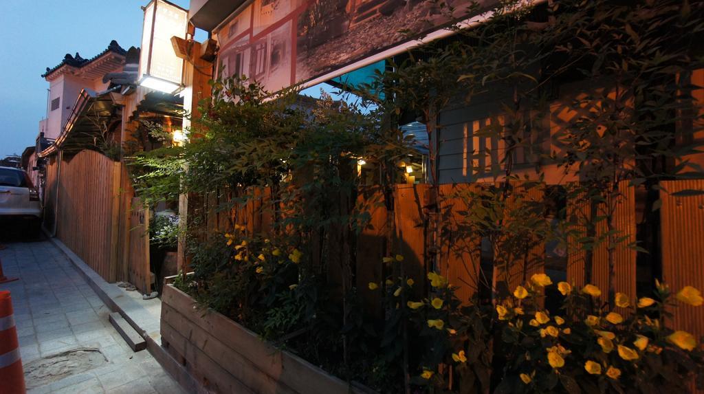 1928 Suimmaru Hanok Guesthouse Jeonju Exteriör bild